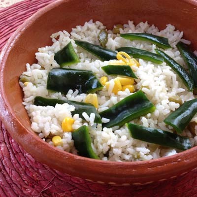 Arroz con chiles poblanos