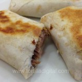 Burritos de carne deshebrada