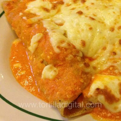 Enchiladas encacahuatadas