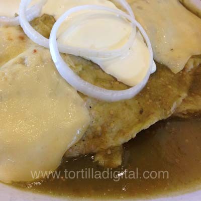 Enchiladas verdes con pollo