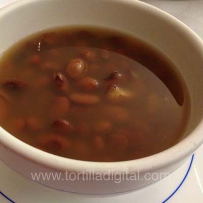 Frijoles a la yucateca