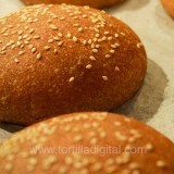 Hamburguesas sobre pan integral