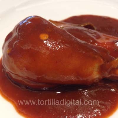 Jamoncitos de pollo en salsa