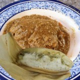 Tamales y mole verde