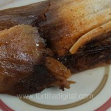 Tamales de maíz negro