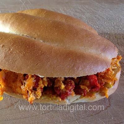 Torta de huevo con chorizo